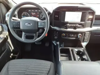 Ford F-150 2023 4x4 Lariat 4dr SuperCrew 5.5 ft. SB