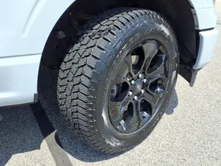 Ford F-150 2023 4x4 Lariat 4dr SuperCrew 5.5 ft. SB