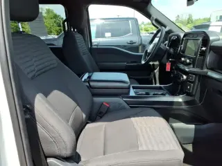 Ford F-150 2023 4x4 Lariat 4dr SuperCrew 5.5 ft. SB