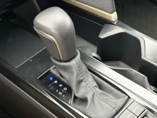 Toyota Camry 2026 SE 4dr Sedan