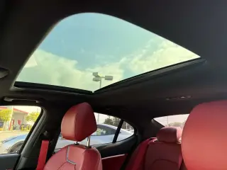 Genesis G70 2023 2.0T 4dr Sedan