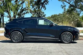 Ford Mustang Mach-E 2025 AWD Premium 4dr SUV