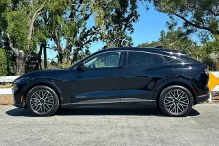 Ford Mustang Mach-E 2025 AWD Premium 4dr SUV