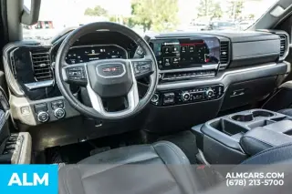 GMC Sierra 1500 2025 4x2 SLT 4dr Crew Cab 5.8 ft. SB