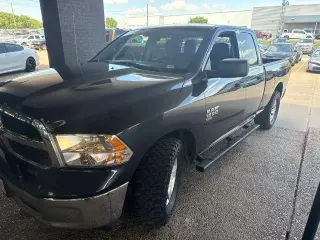 Ram 1500 Classic 2019 4x2 Tradesman 4dr Quad Cab 6.3 ft. SB Pickup