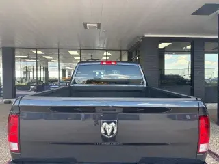 Ram 1500 Classic 2019 4x2 Tradesman 4dr Quad Cab 6.3 ft. SB Pickup
