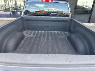 Ram 1500 Classic 2019 4x2 Tradesman 4dr Quad Cab 6.3 ft. SB Pickup