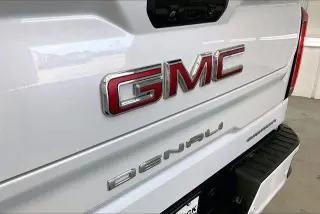 GMC Sierra 1500 2021 4x4 Denali 4dr Crew Cab 5.8 ft. SB