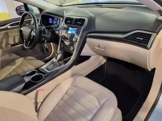 Ford Fusion Hybrid 2013 SE 4dr Sedan