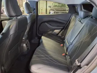 Ford Mustang Mach-E 2023 Select 4dr SUV