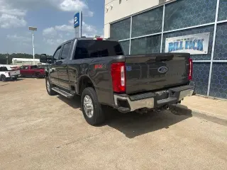 Ford F-250 Super Duty 2023 4x4 King Ranch 4dr Crew Cab 6.8 ft. SB Pickup