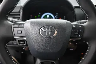 Toyota Camry 2025 SE 4dr Sedan