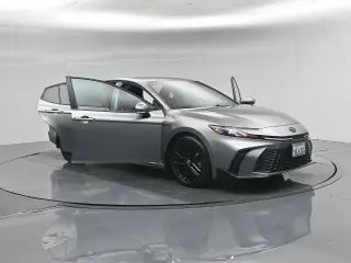 Toyota Camry 2025 SE 4dr Sedan