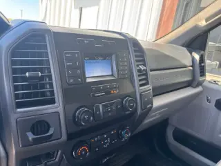 Ford F-250 Super Duty 2021 4x2 XL 4dr SuperCab 8 ft. LB Pickup
