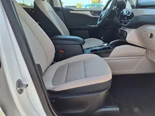 Ford Escape 2022 SE 4dr SUV
