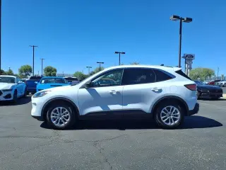 Ford Escape 2022 SE 4dr SUV