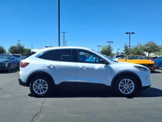 Ford Escape 2022 SE 4dr SUV