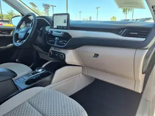 Ford Escape 2022 SE 4dr SUV