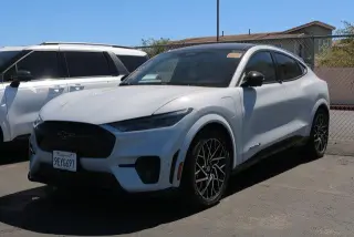 Ford Mustang Mach-E 2023 AWD GT 4dr SUV