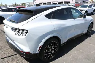 Ford Mustang Mach-E 2023 AWD GT 4dr SUV