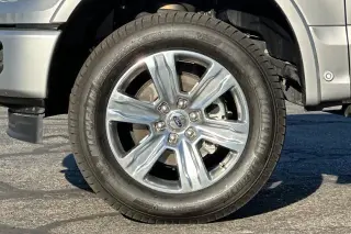 Ford F-150 2017 4x4 XLT 4dr SuperCrew 5.5 ft. SB