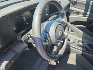 Hyundai ELANTRA 2025 SEL Sport 4dr Sedan