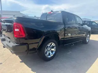 Ram 1500 2025 4x2 Big Horn 4dr Crew Cab 5.6 ft. SB Pickup