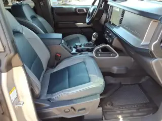Ford Bronco 2021 4x4 Base 4dr SUV