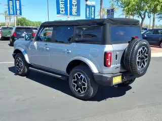 Ford Bronco 2021 4x4 Base 4dr SUV