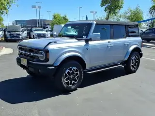 Ford Bronco 2021 4x4 Base 4dr SUV