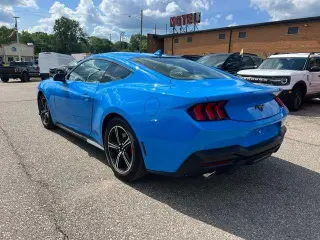 Ford Mustang 2024 EcoBoost 2dr Fastback