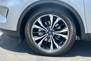 Ford Escape Hybrid 2022 SE 4dr SUV