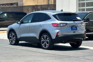 Ford Escape Hybrid 2022 SE 4dr SUV