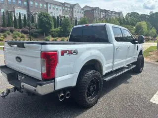 Ford F-250 Super Duty 2018 4x4 Limited 4dr Crew Cab 8 ft. LB Pickup