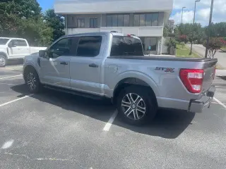 Ford F-150 2023 4x2 Lariat 4dr SuperCrew 6.5 ft. SB