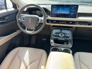 Lincoln Nautilus 2023 AWD Reserve 4dr SUV