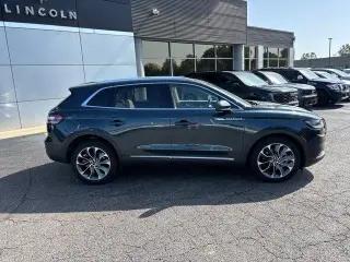 Lincoln Nautilus 2023 AWD Reserve 4dr SUV