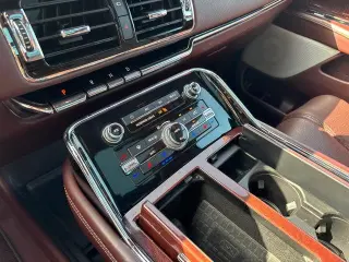 Lincoln Navigator 2018 4x4 Black Label 4dr SUV