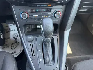 Ford Focus 2018 SEL 4dr Hatchback