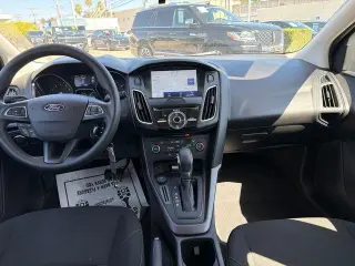 Ford Focus 2018 SEL 4dr Hatchback