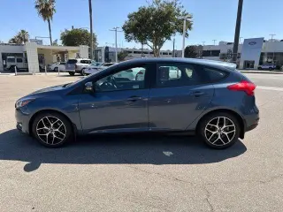 Ford Focus 2018 SEL 4dr Hatchback