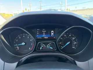 Ford Focus 2018 SEL 4dr Hatchback