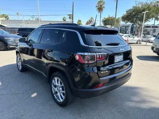 Jeep Compass 2023 4x4 Latitude Lux 4dr SUV
