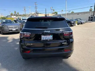 Jeep Compass 2023 4x4 Latitude Lux 4dr SUV