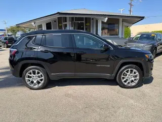 Jeep Compass 2023 4x4 Latitude Lux 4dr SUV