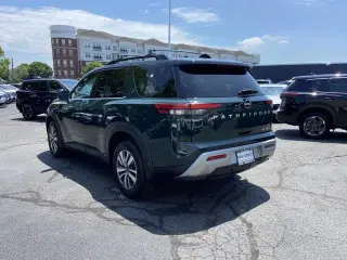 Nissan Pathfinder 2022 AWD SL 4dr SUV