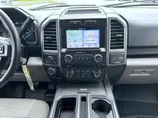 Ford F-150 2016 4x4 King Ranch 4dr SuperCrew 5.5 ft. SB
