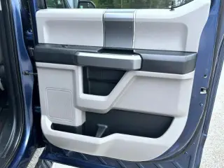 Ford F-150 2016 4x4 King Ranch 4dr SuperCrew 5.5 ft. SB