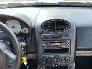 Saturn Vue 2004 Fwd 4dr SUV