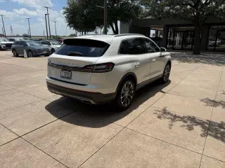 Lincoln Nautilus 2023 Reserve 4dr SUV